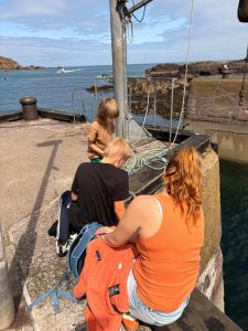 crabbing-with-the-family-at-st-abbs-harbour